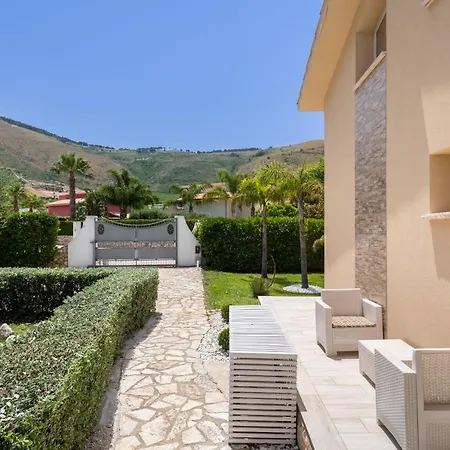 Essenza Apartment *